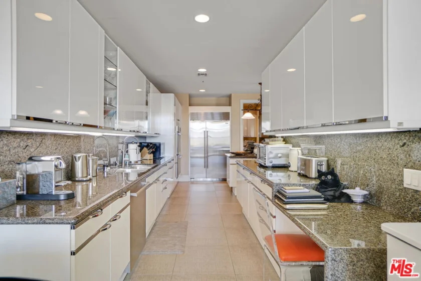 10380 Wilshire Boulevard #1501 photo 13