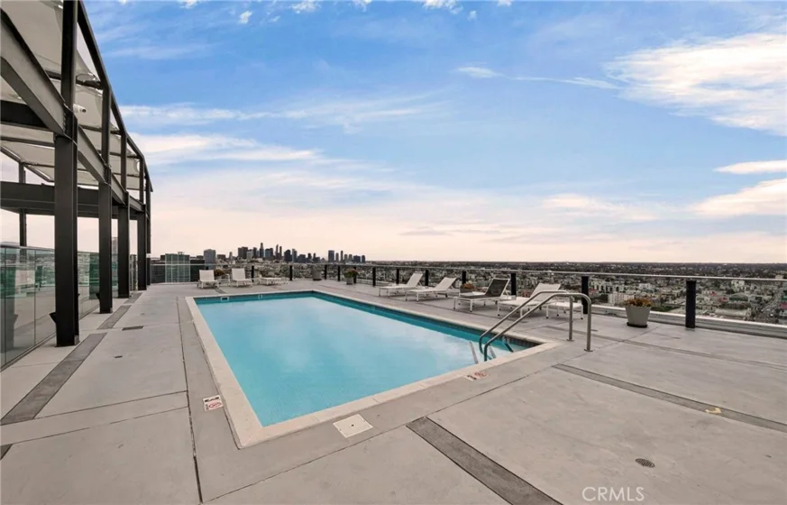 3810 Wilshire Boulevard #909 photo 15