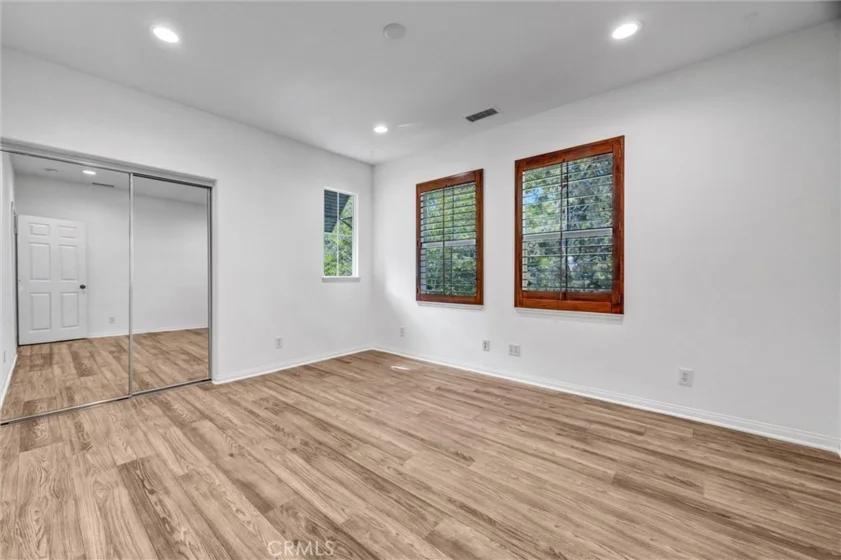 231 Lonetree photo 9