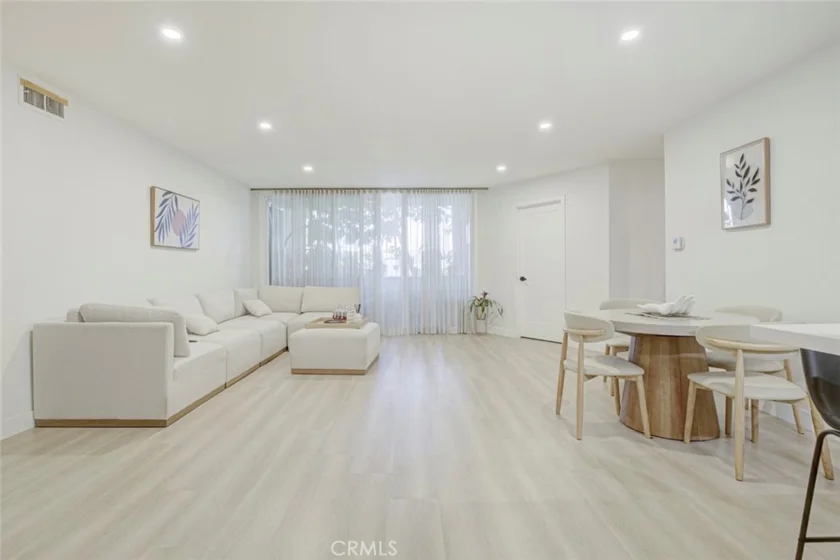 5411 Tyrone Avenue #203 photo 1