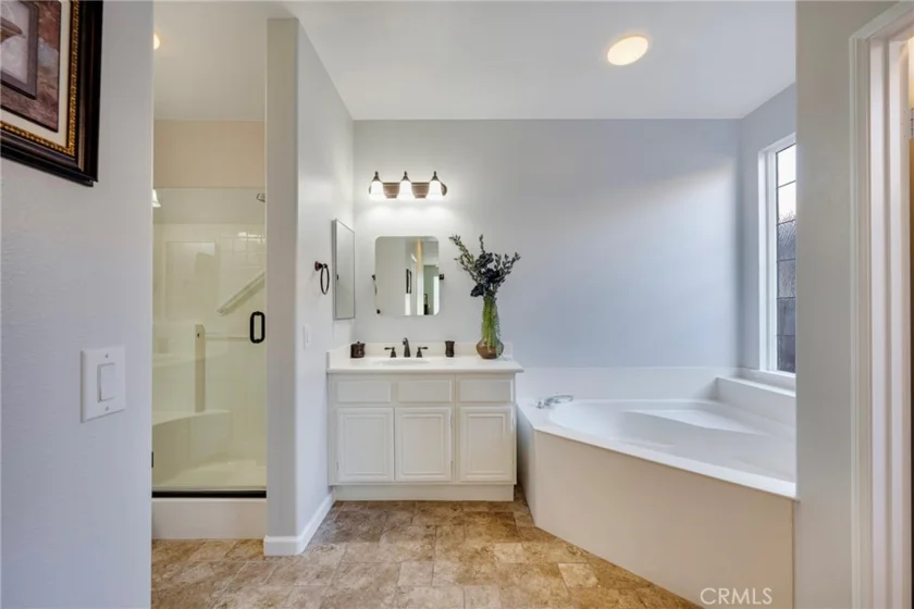 39416 Cardiff Avenue photo 31