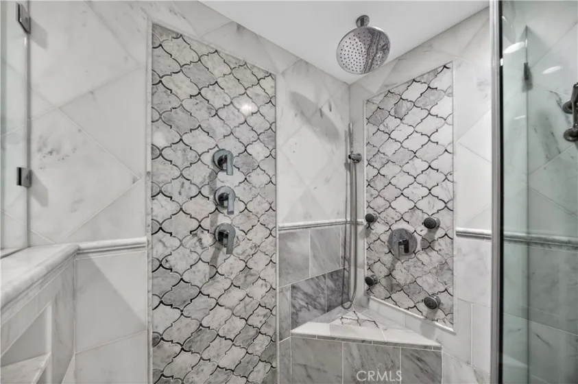2601 E Ocean #807 photo 18