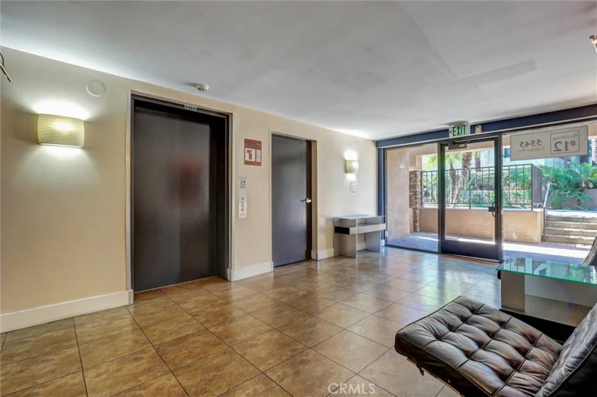 5545 Canoga Avenue #220 photo 44