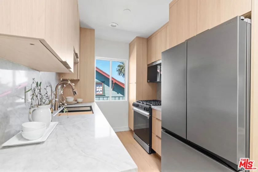423 Pier Avenue #4 photo 11