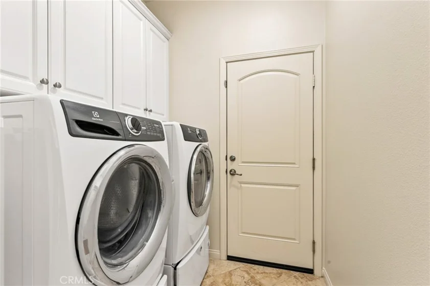 31 Roycroft photo 25