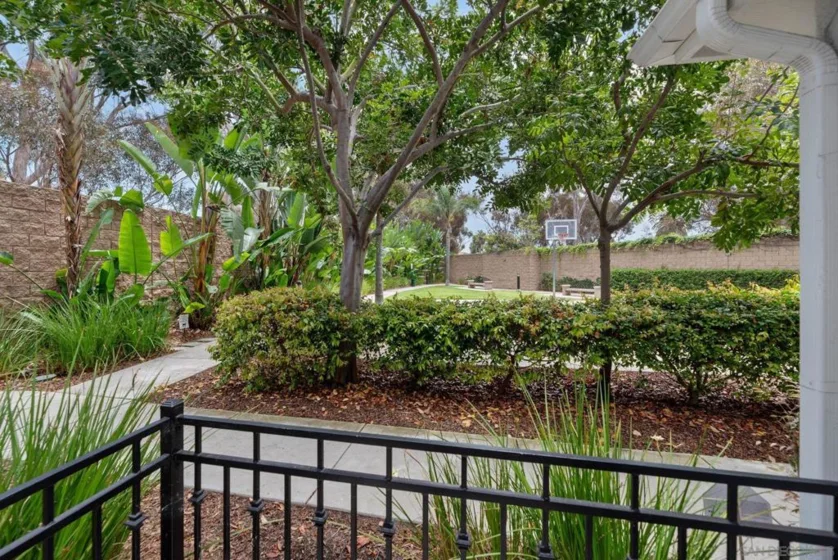 750 Harbor Cliff Way #105 photo 9