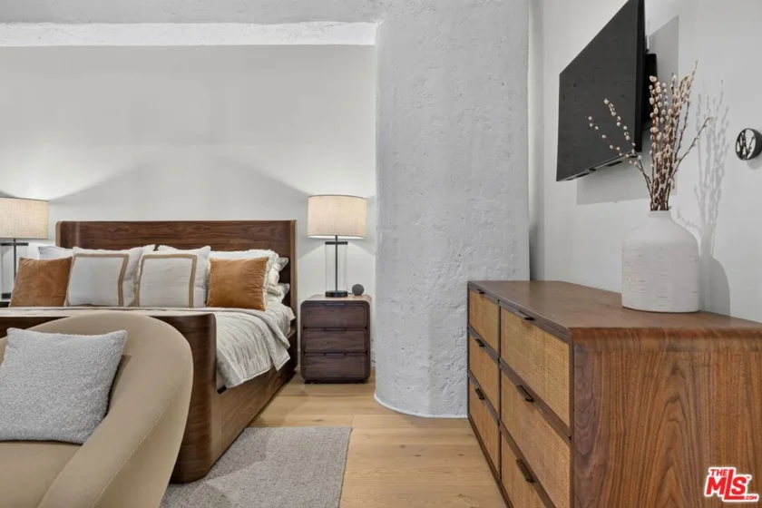 1645 Vine Street #411 photo 3