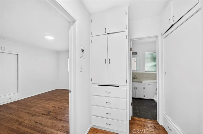728 Cedar photo 17