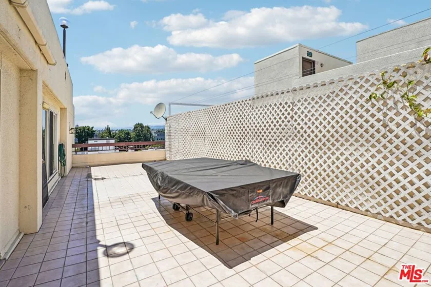325 N Oakhurst Drive #PH2 photo 53