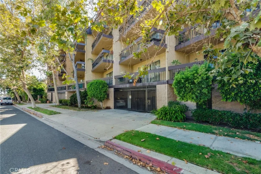 1061 Park Avenue #115 photo 1