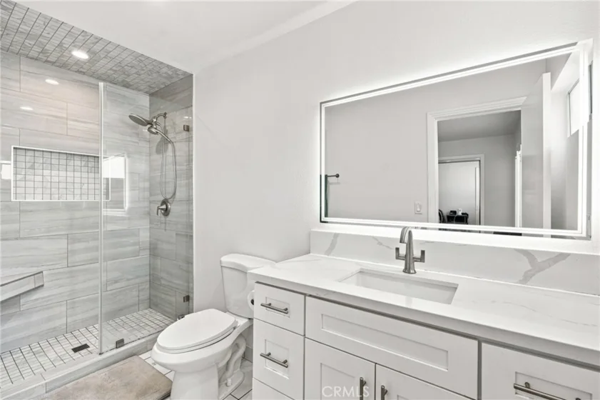 5354 Lindley Avenue #209 photo 24