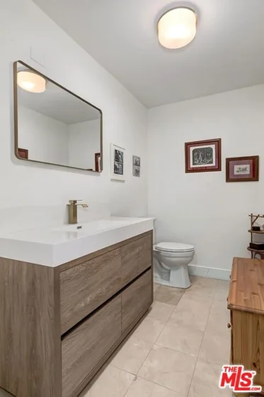 121 N Almont Drive #205 photo 8