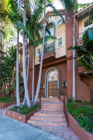 7100 La Tijera Boulevard photo 2