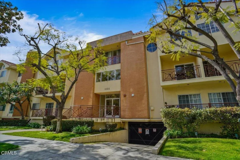 1131 Campbell Street #201 photo 1