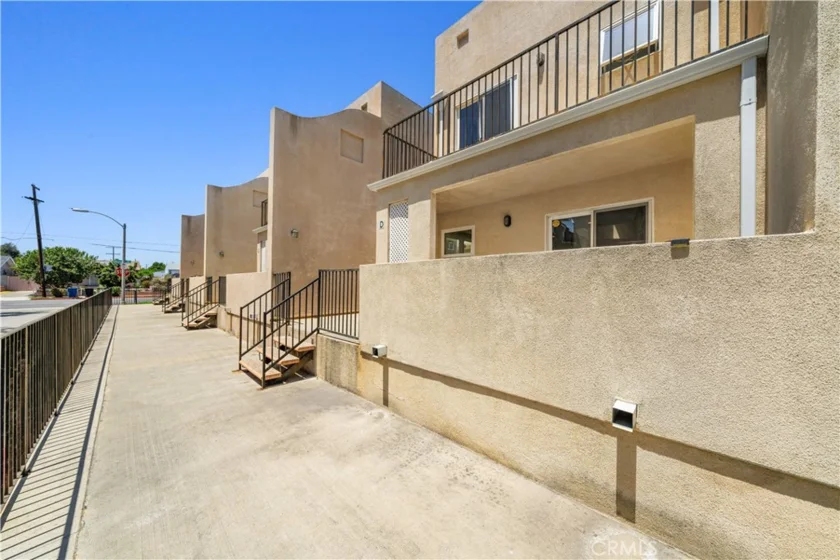 1008 S Marengo Avenue #D photo 46