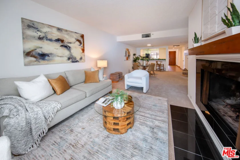 2960 Neilson Way #304 photo 1