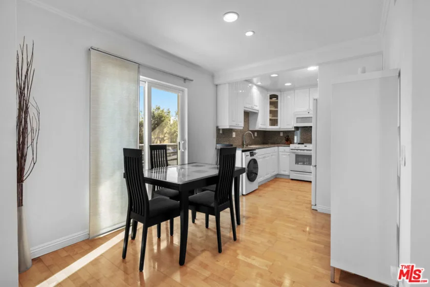 1515 S Beverly Drive #202 photo 28