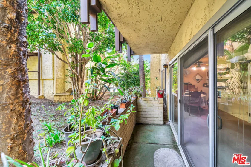 5600 Kensington Way #3 photo 2