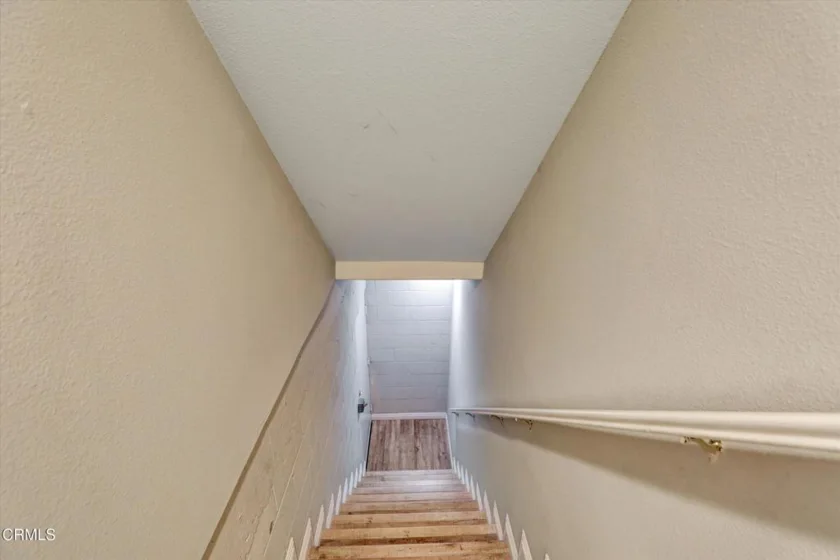 719 E Tujunga #D photo 22