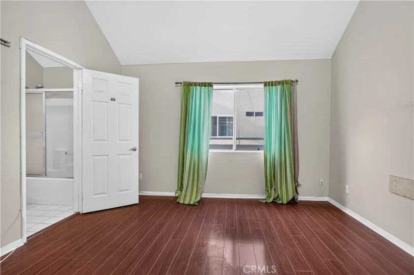 411 N Jackson #105 photo 15