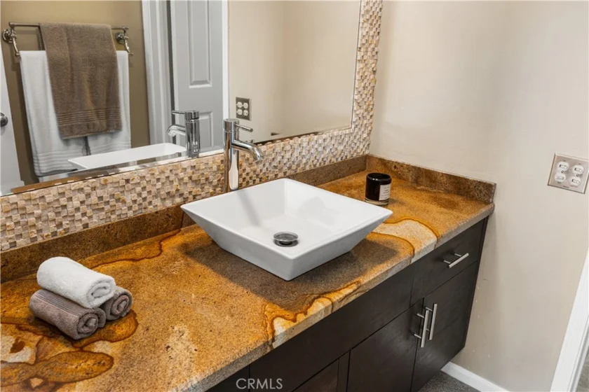 994 Bayside Cove photo 34