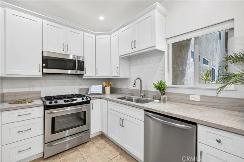 4301 Fulton Avenue #105 photo 15