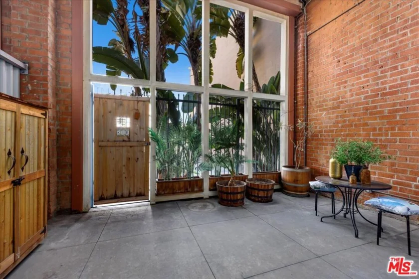 120 S Hewitt Street #6 photo 15