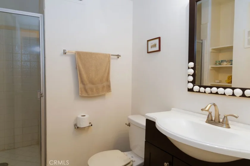 15344 Weddington Street #104 photo 9