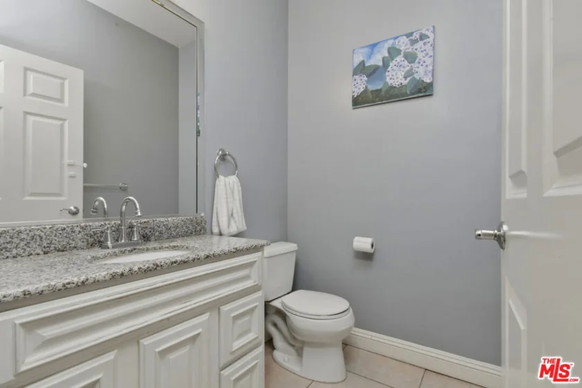 14315 Magnolia Boulevard #101 photo 19