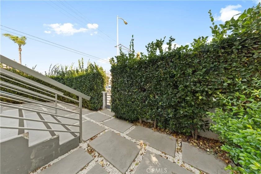 4485 Hazeltine Avenue #1 photo 55