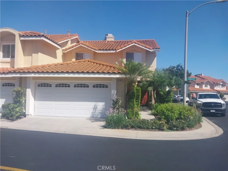 27451 Embassy Way photo 1