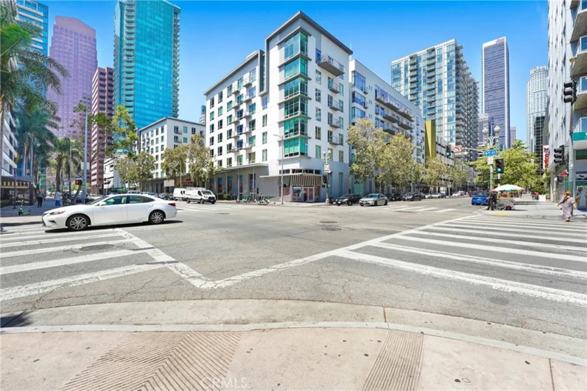 645 W 9th Street #314 photo 1