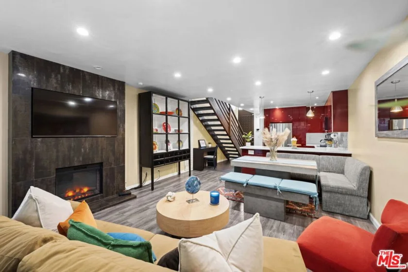5951 Canterbury Drive #20 photo 6