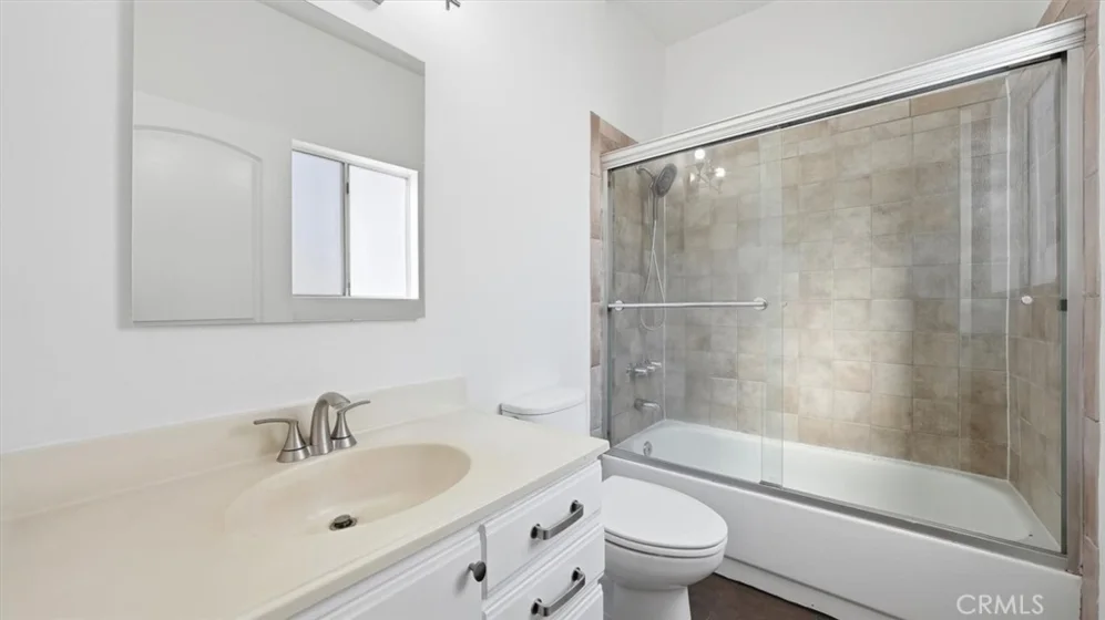 11822 Goshen Avenue #303 photo 9