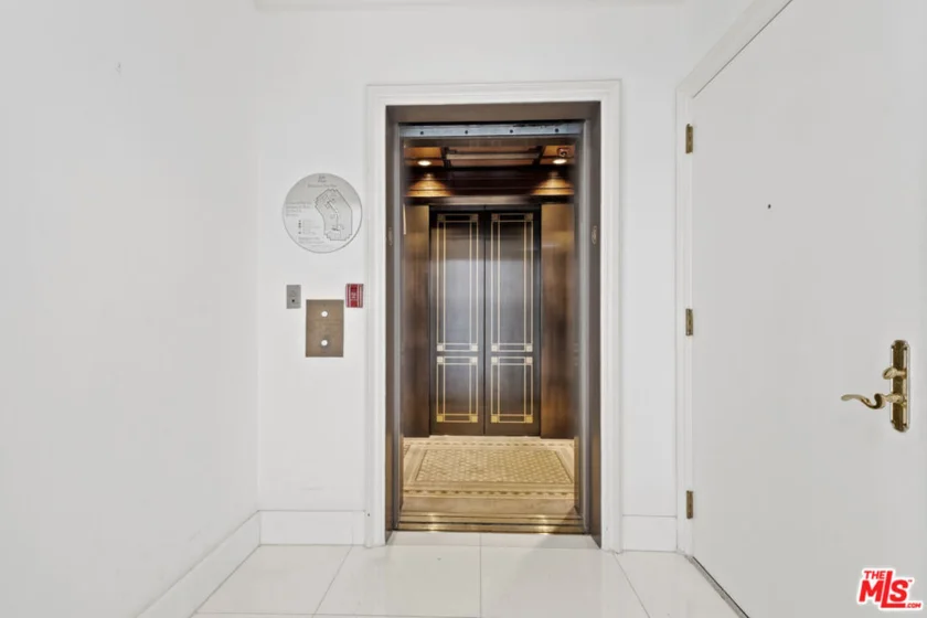 10580 Wilshire Boulevard #6NW photo 2