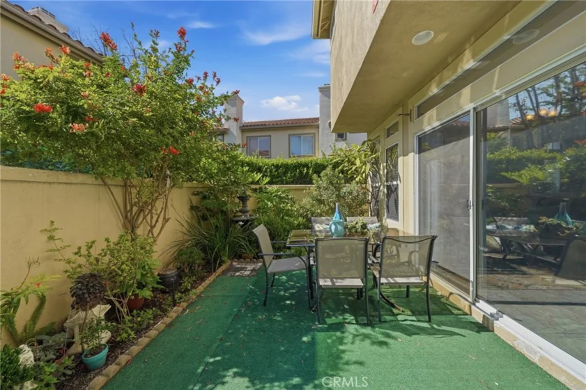 47 Via Madera photo 7