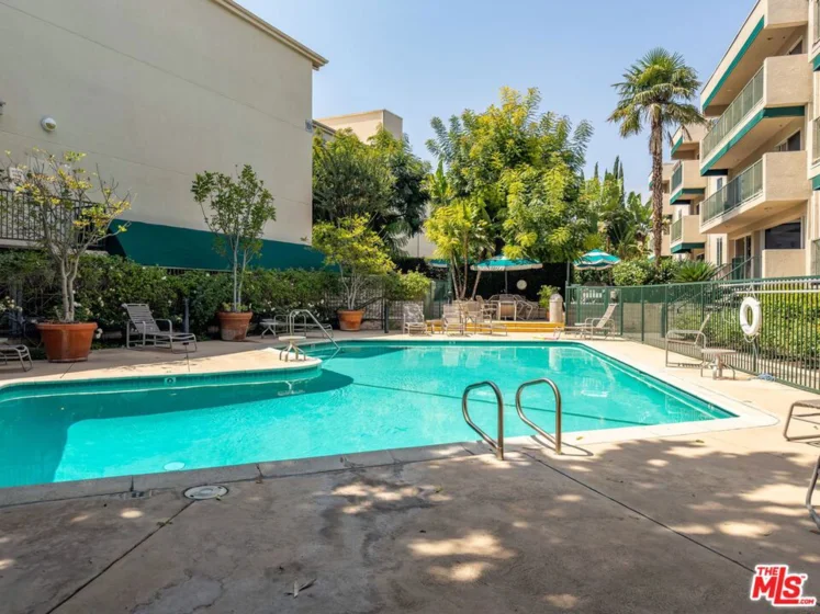 4501 Cedros Avenue #206 photo 22