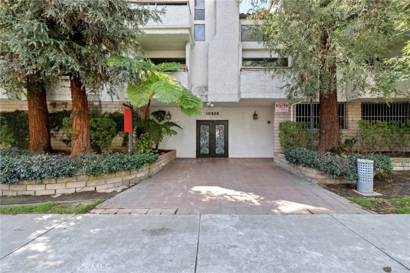 10926 Bluffside #25 photo 27