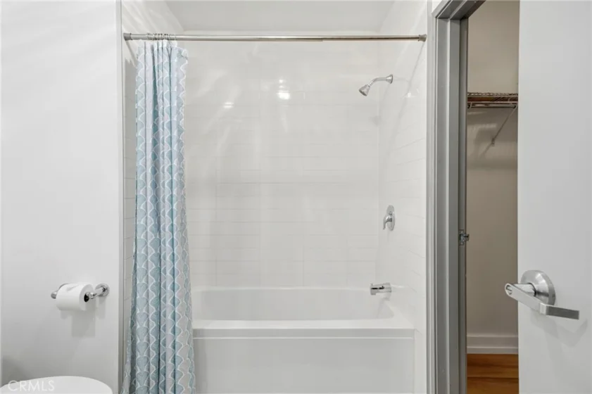 645 W 9th Street #424 photo 8