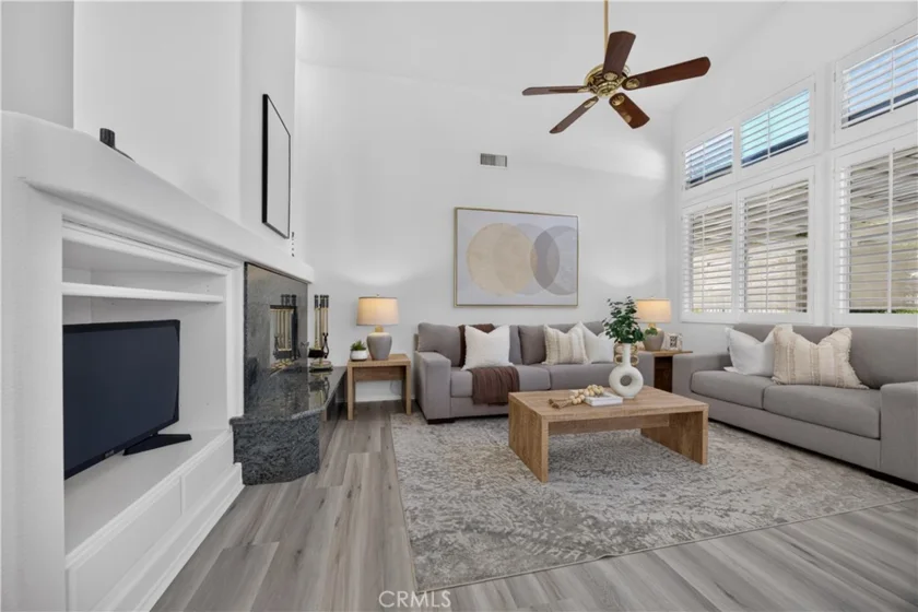 40221 Colony photo 5