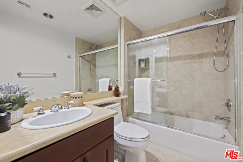 305 Arnaz Drive #303 photo 20