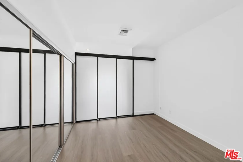 3810 Wilshire Boulevard #1108 photo 7