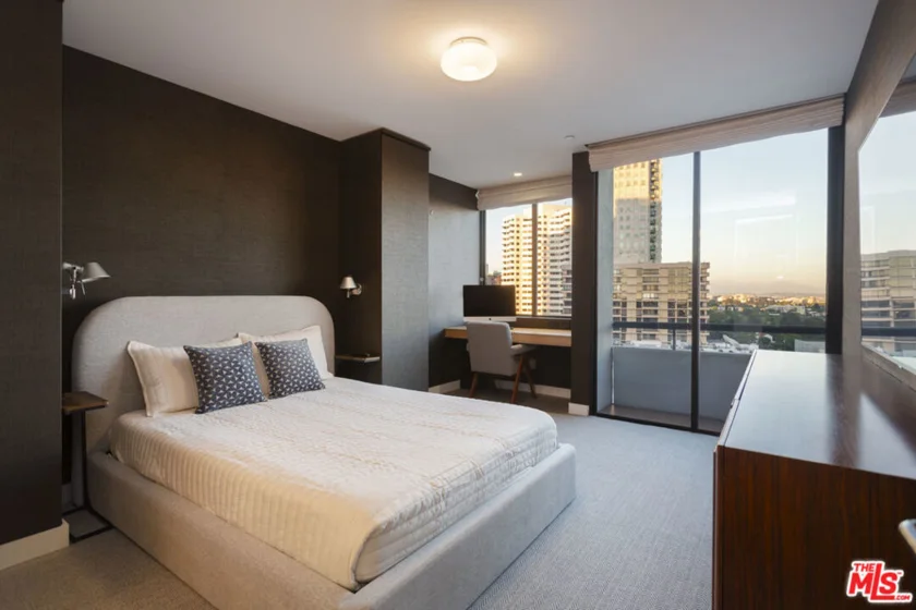 10660 Wilshire Boulevard #1207 photo 18