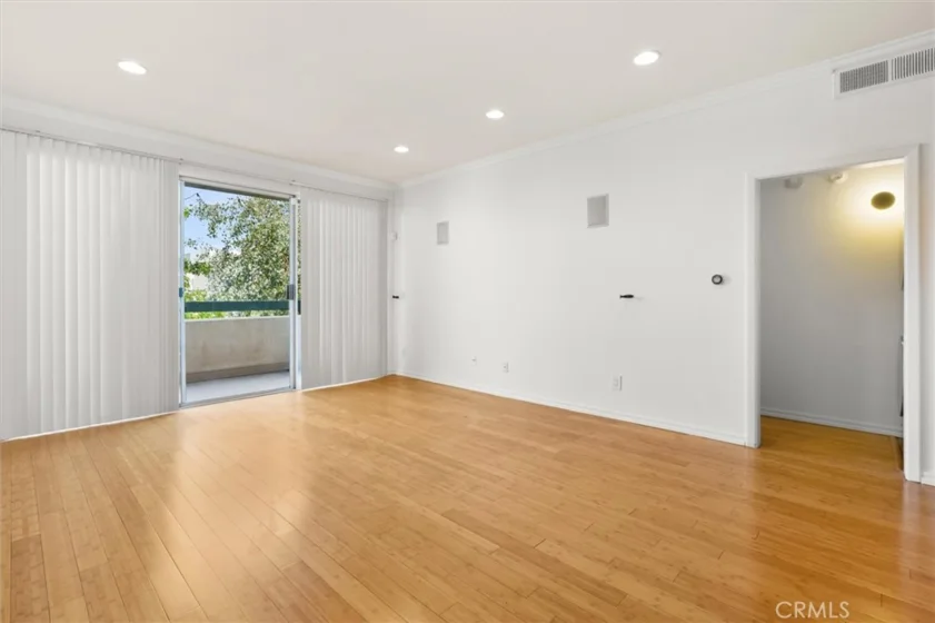 11225 Peach Grove #203 photo 3
