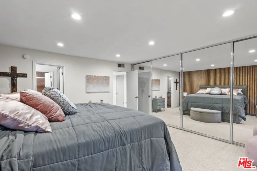 6752 Hillpark Drive #202 photo 23