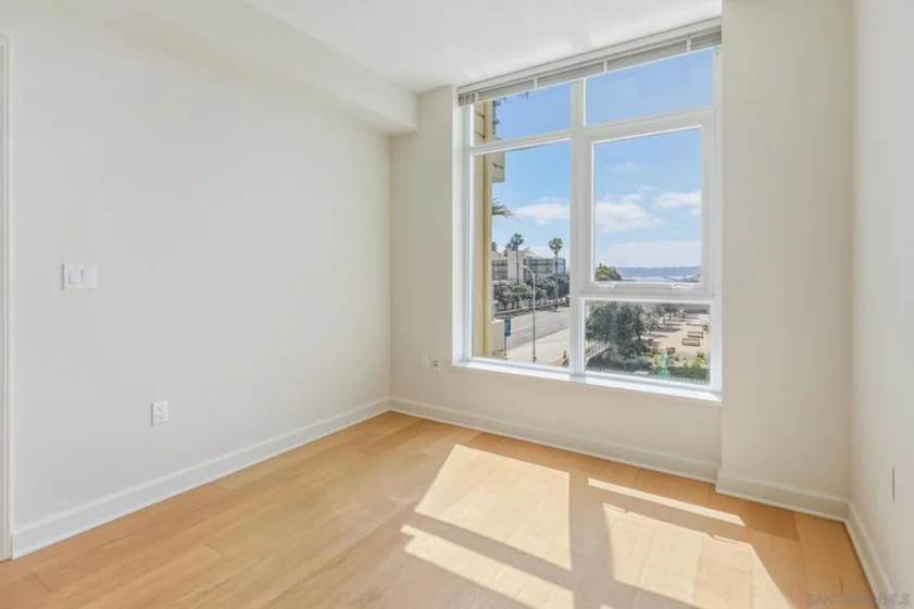 1431 Pacific Highway #411 photo 24
