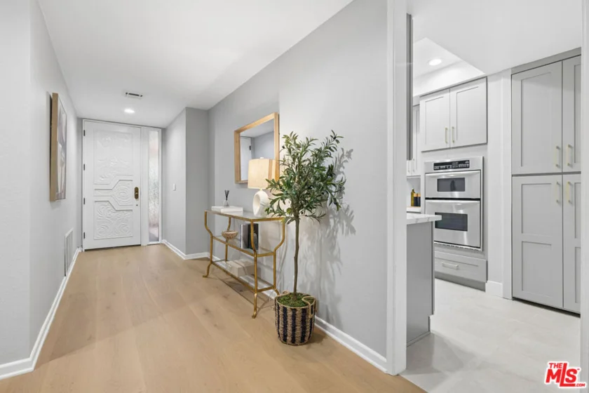 141 S Linden Drive #104 photo 9