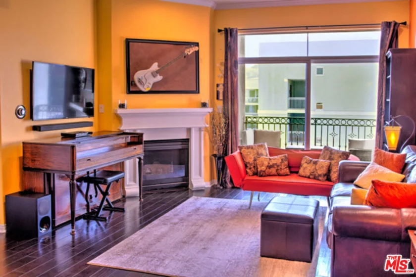 3750 Santa Rosalia Drive #604 photo 2