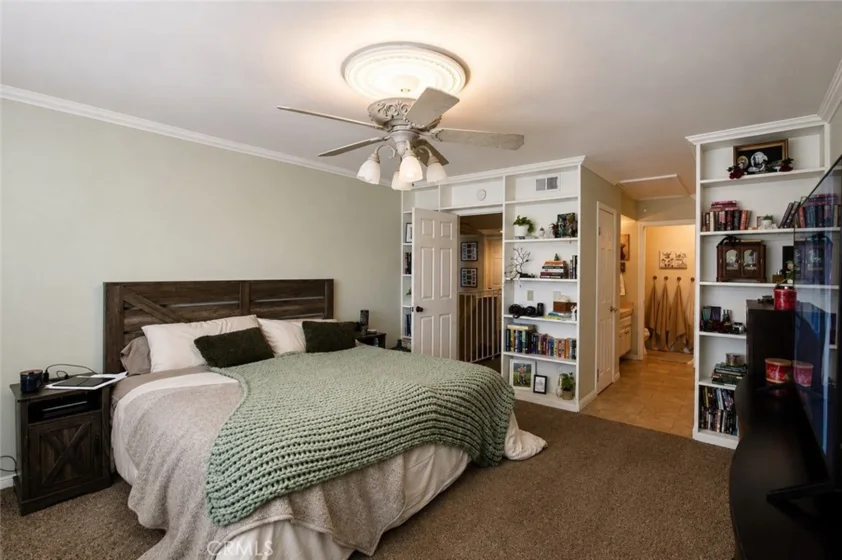 5406 Villa Way photo 8