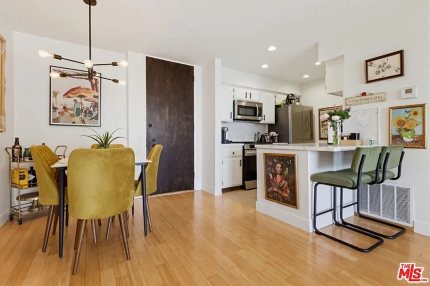 1140 E Ocean Boulevard #220 photo 53